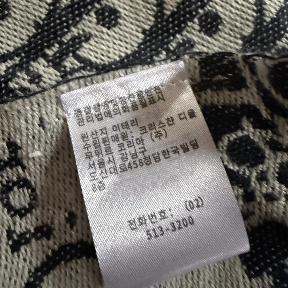 Christian Dior black & white scarf. Oblique jacquard pattern, fringe finish - Picture 2 of 7